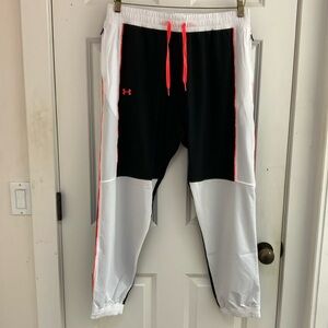 Under Armour Athletic/Athleisure Jogger/Windpants, NWT!